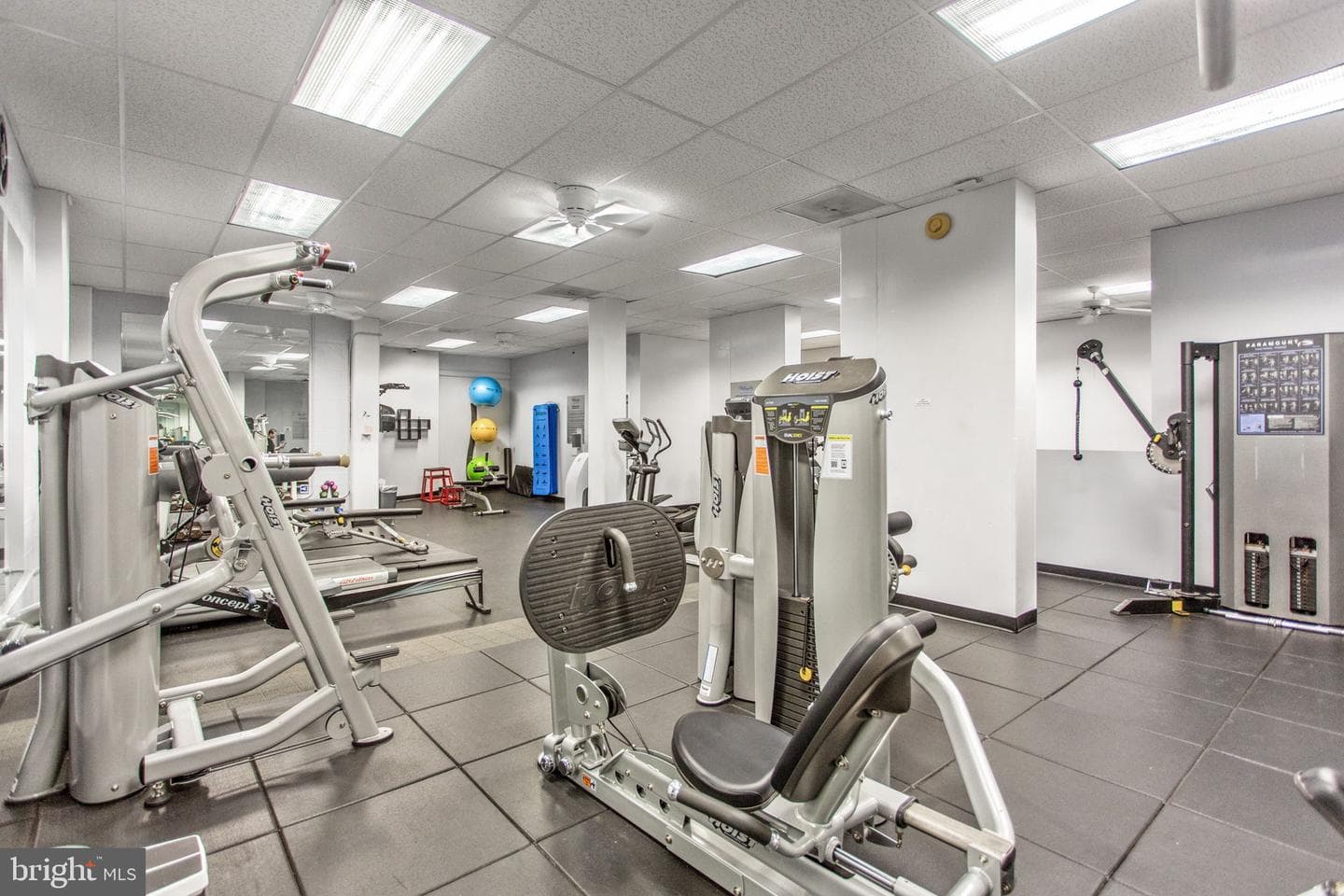 4515 Willard Avenue #609 photo 30