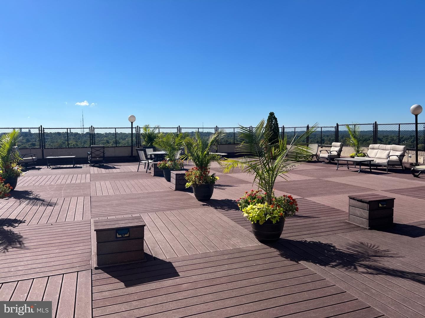 4515 Willard Avenue #609 photo 37