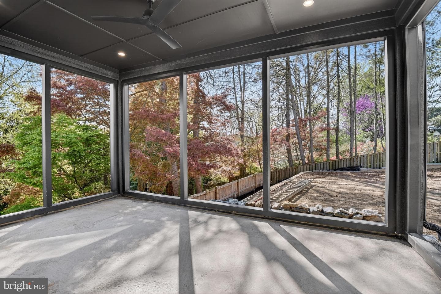 5011 Newport Avenue photo 11