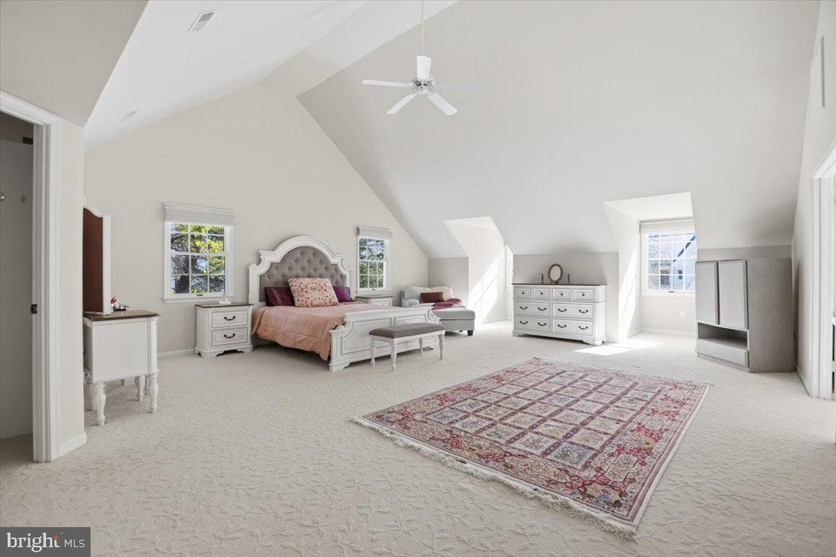 11221 Welland Street photo 29