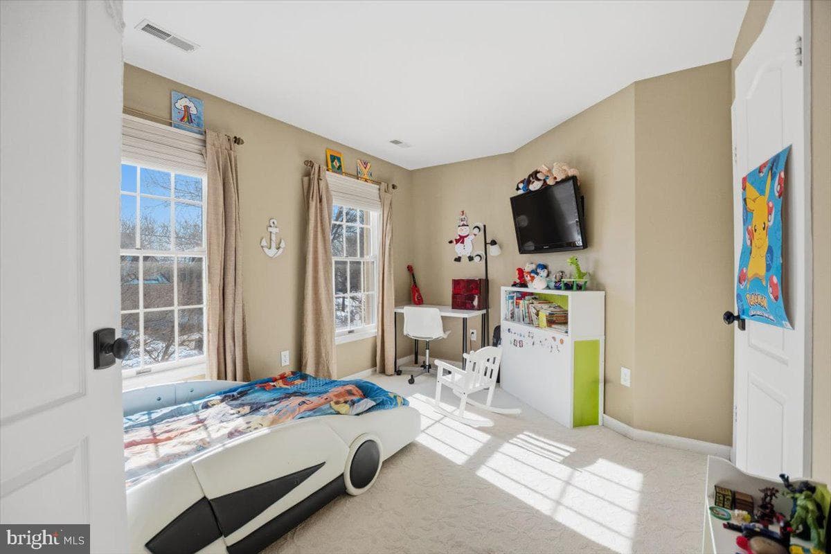 11221 Welland Street photo 35