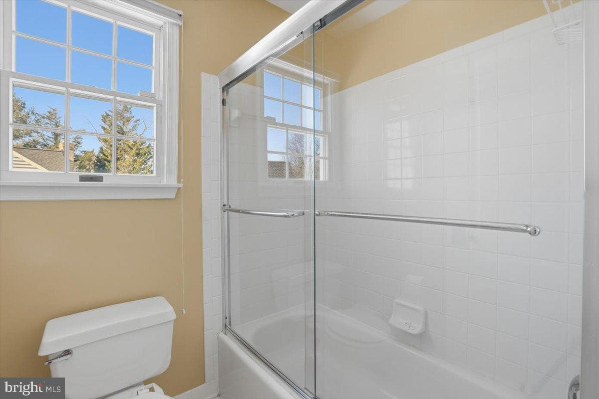 11221 Welland Street photo 43