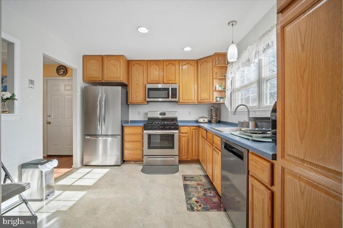 8217 Mountain Laurel Lane photo 5