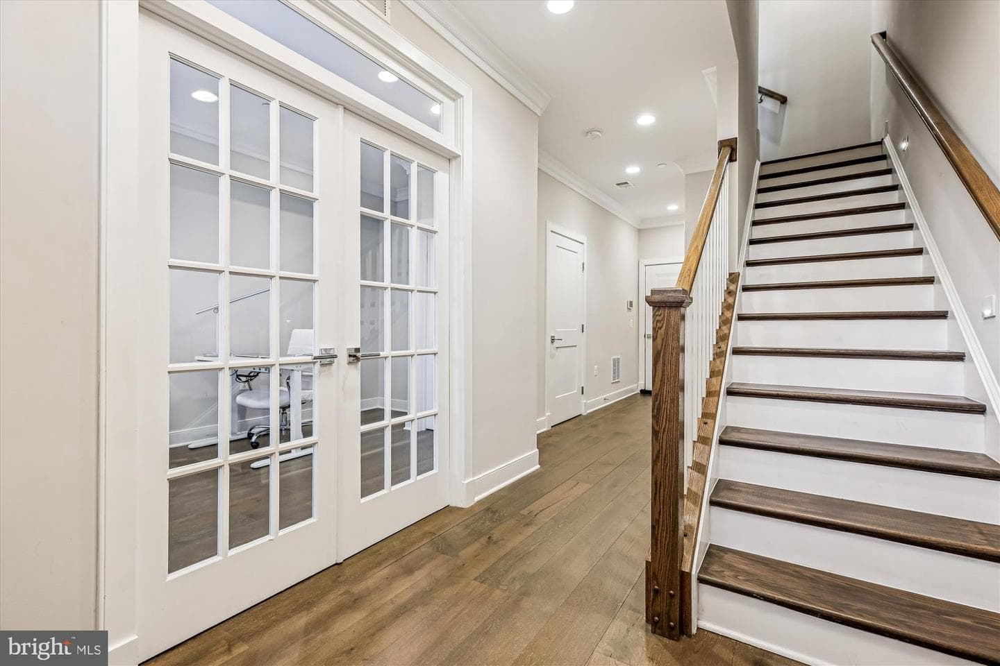 10340 Grosvenor Place photo 15