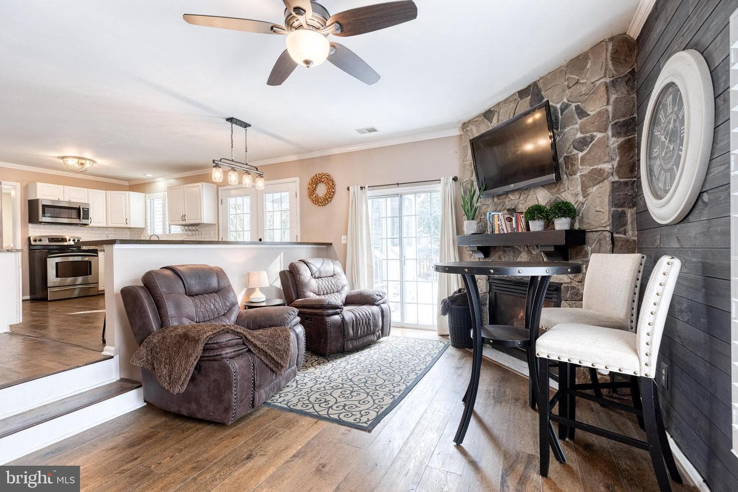 18425 Snowberry Way photo 13