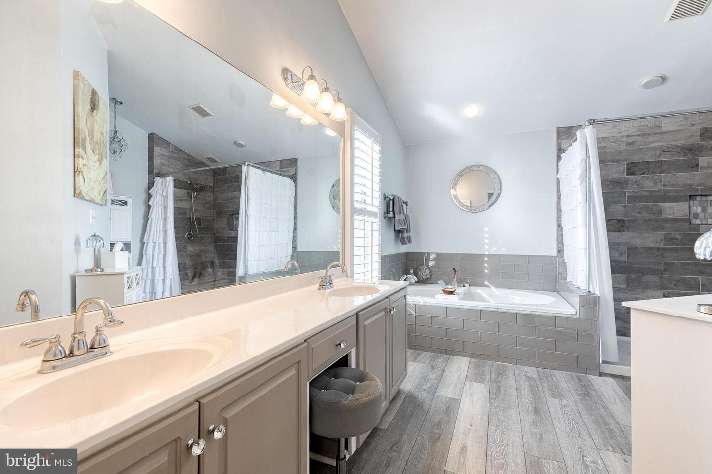 18425 Snowberry Way photo 22