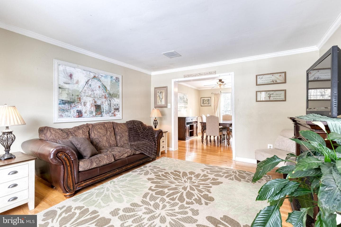 18425 Snowberry Way photo 4