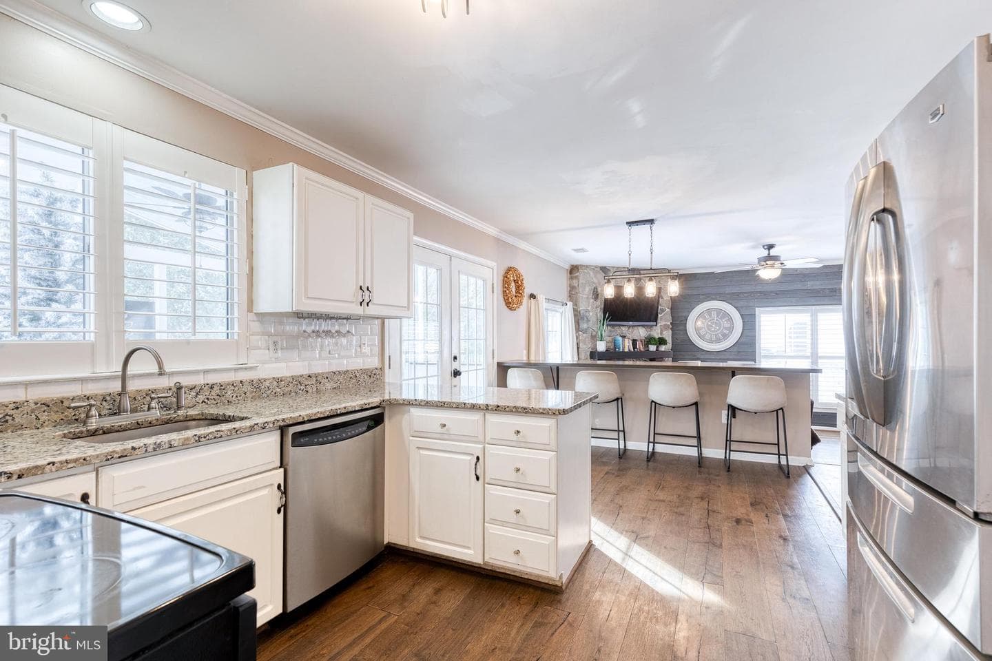 18425 Snowberry Way photo 8