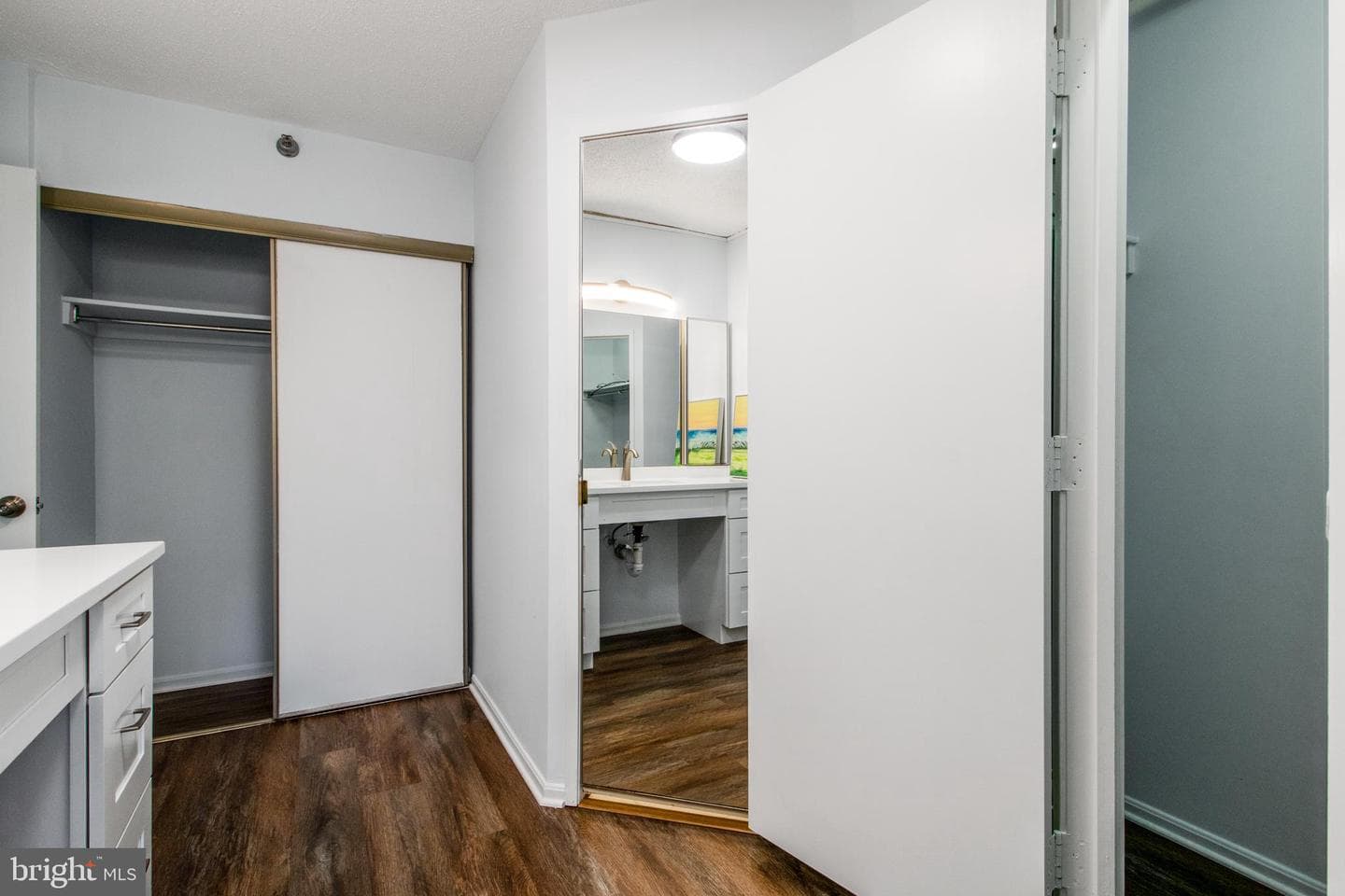 15115 Interlachen Drive #3-1020 photo 33