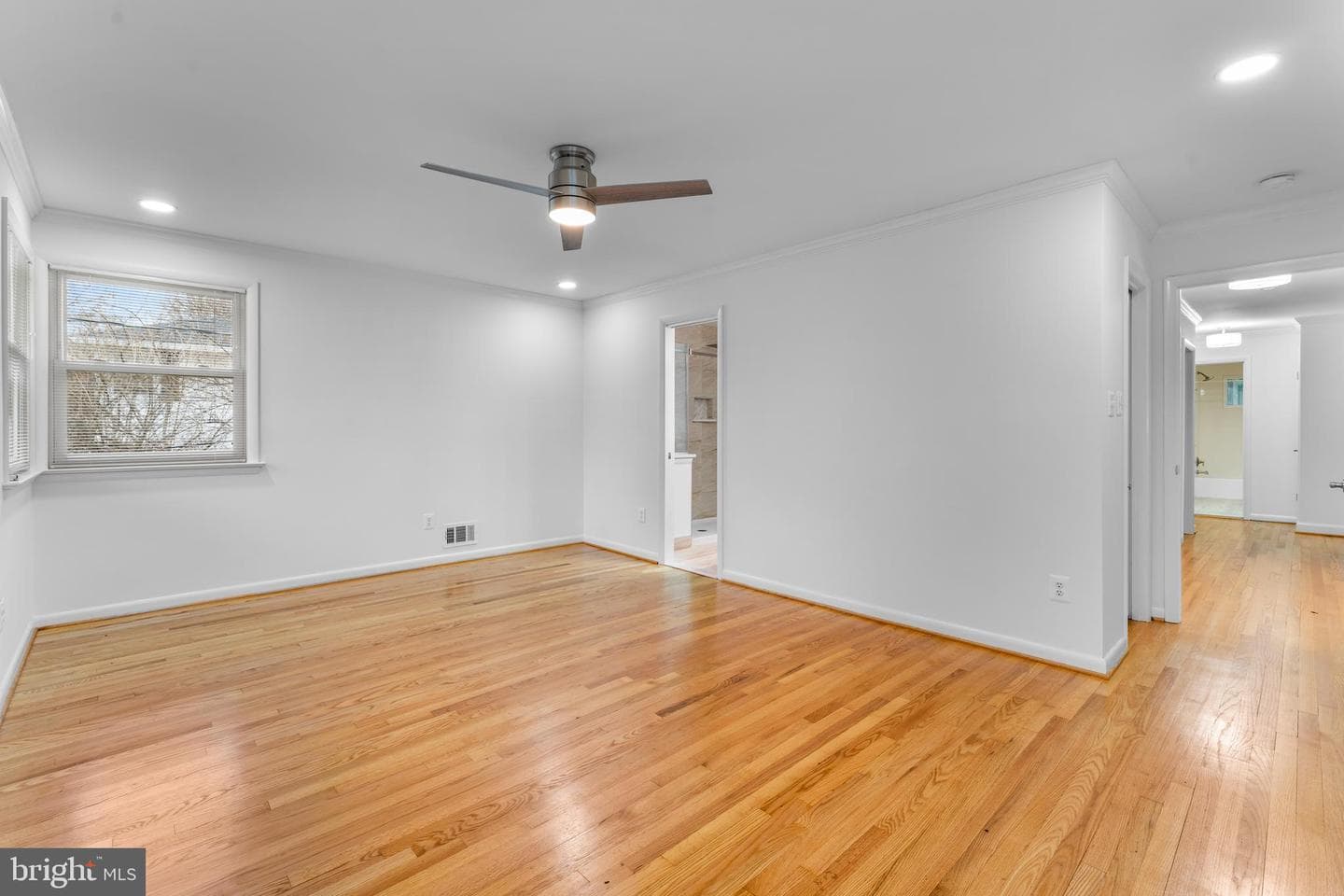 9410 Linden Avenue photo 21