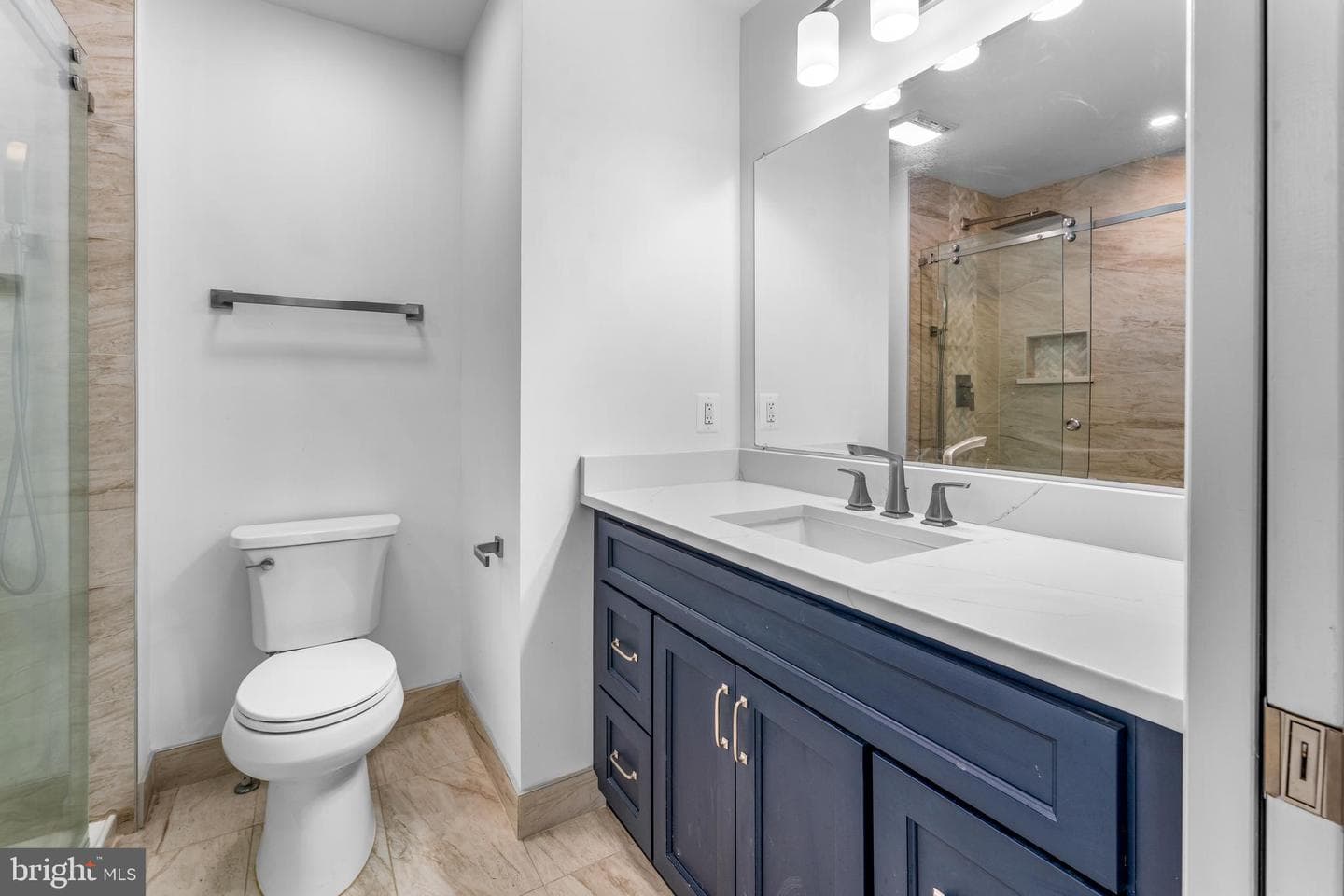 9410 Linden Avenue photo 24