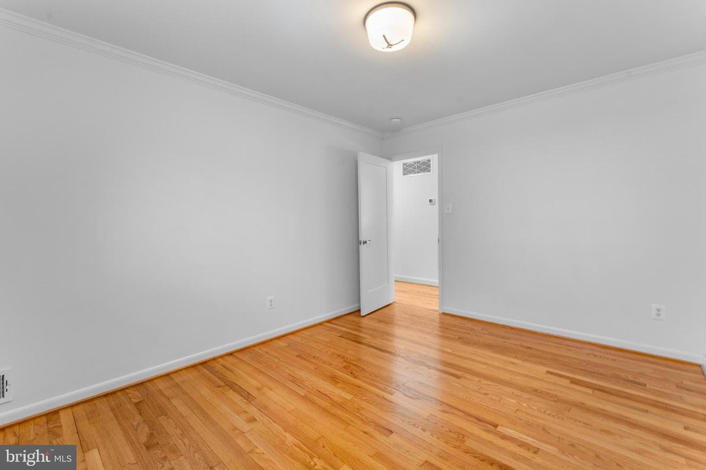 9410 Linden Avenue photo 28