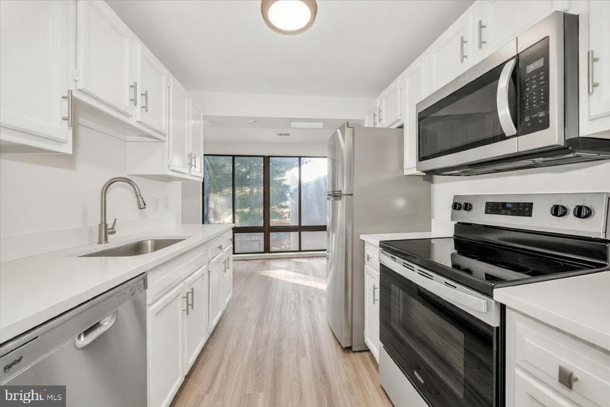 18140 Chalet Drive #7-303 photo 9