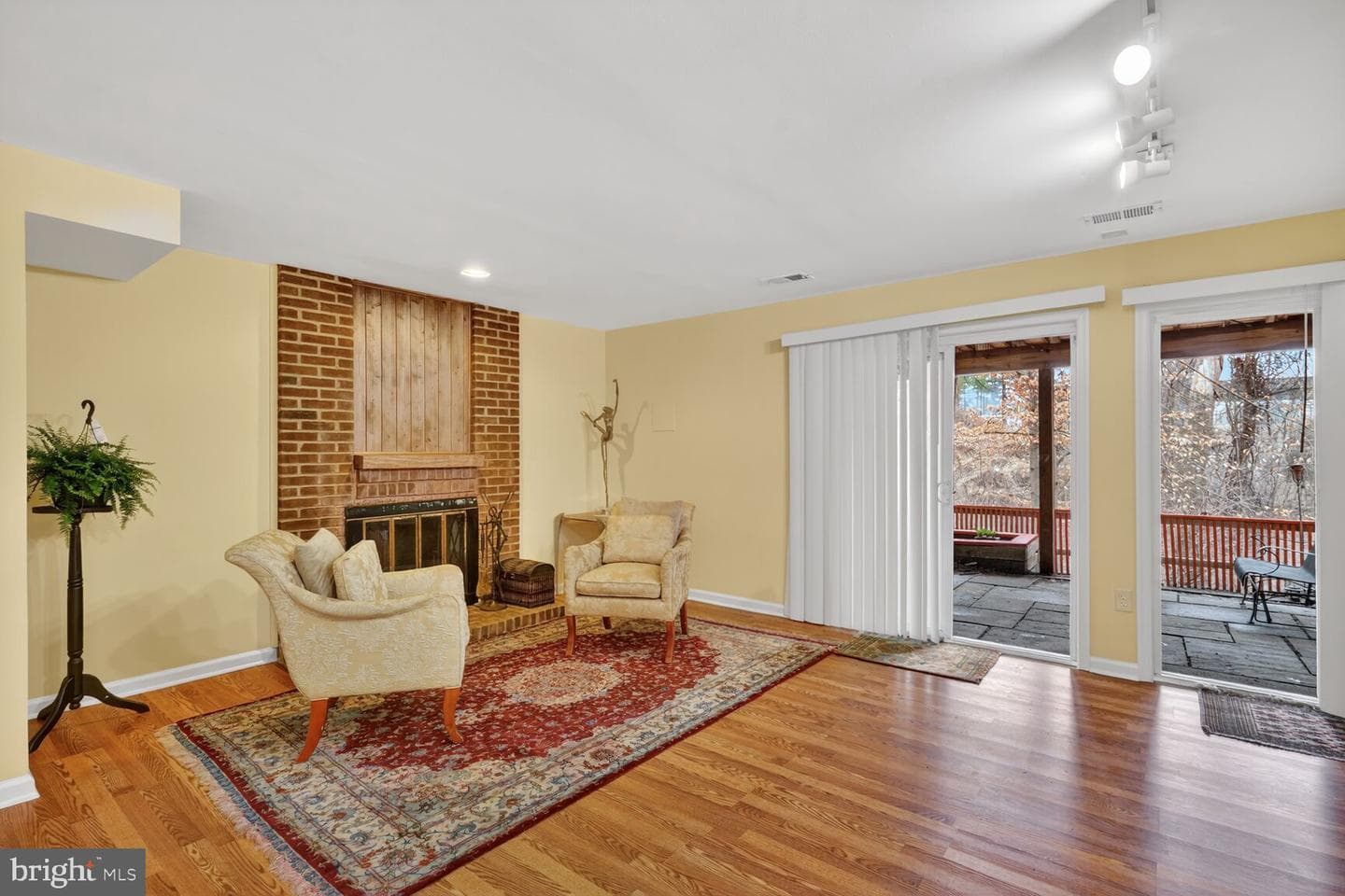 7523 Bradley Boulevard photo 20
