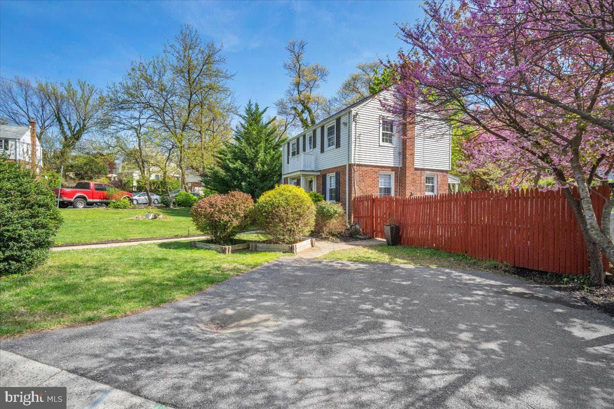 505 E Schuyler Road photo 36