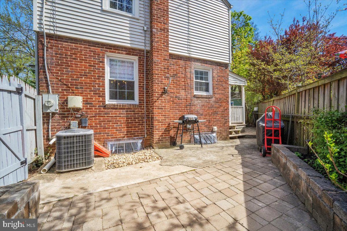 505 E Schuyler Road photo 37