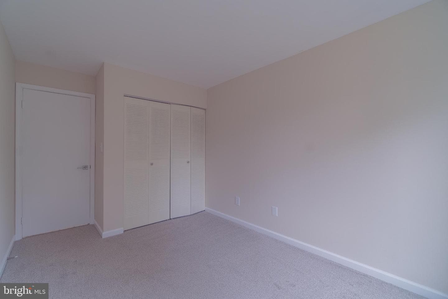 9416 Penshurst Court photo 16