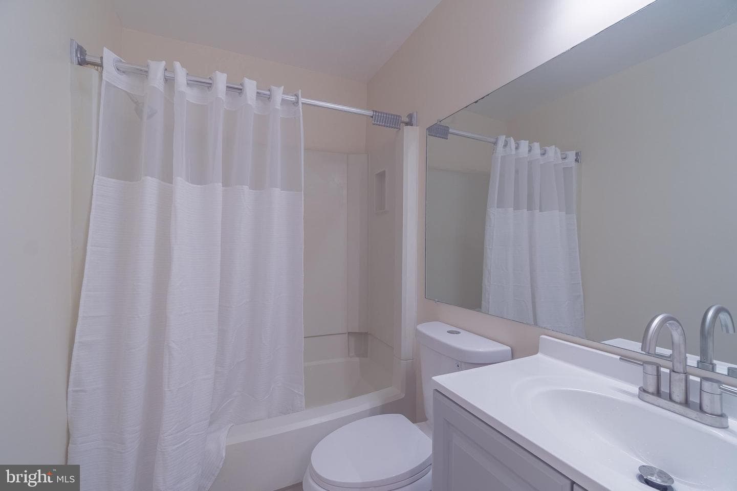 9416 Penshurst Court photo 23