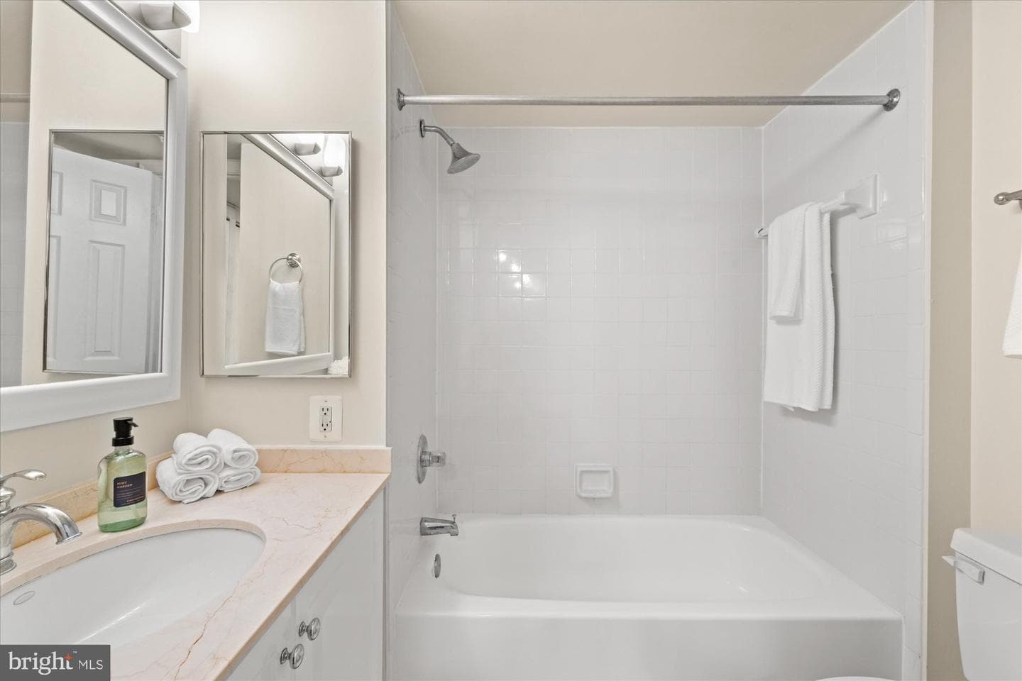 10101 Grosvenor Place #1907 photo 25