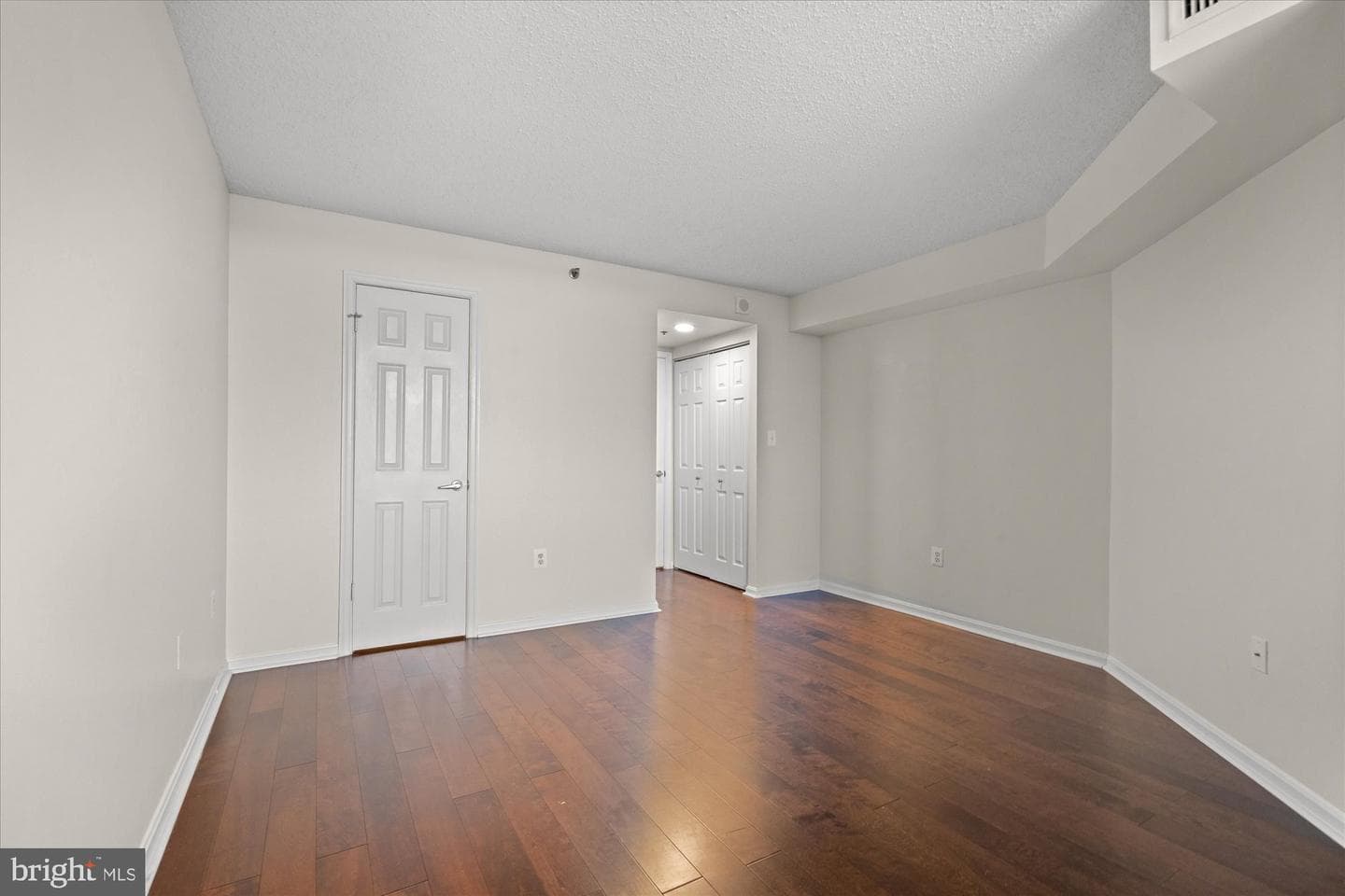 10101 Grosvenor Place #1907 photo 27