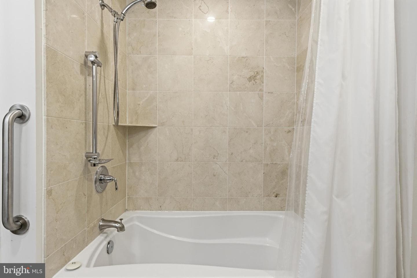6820 Wisconsin Avenue #4008 photo 21