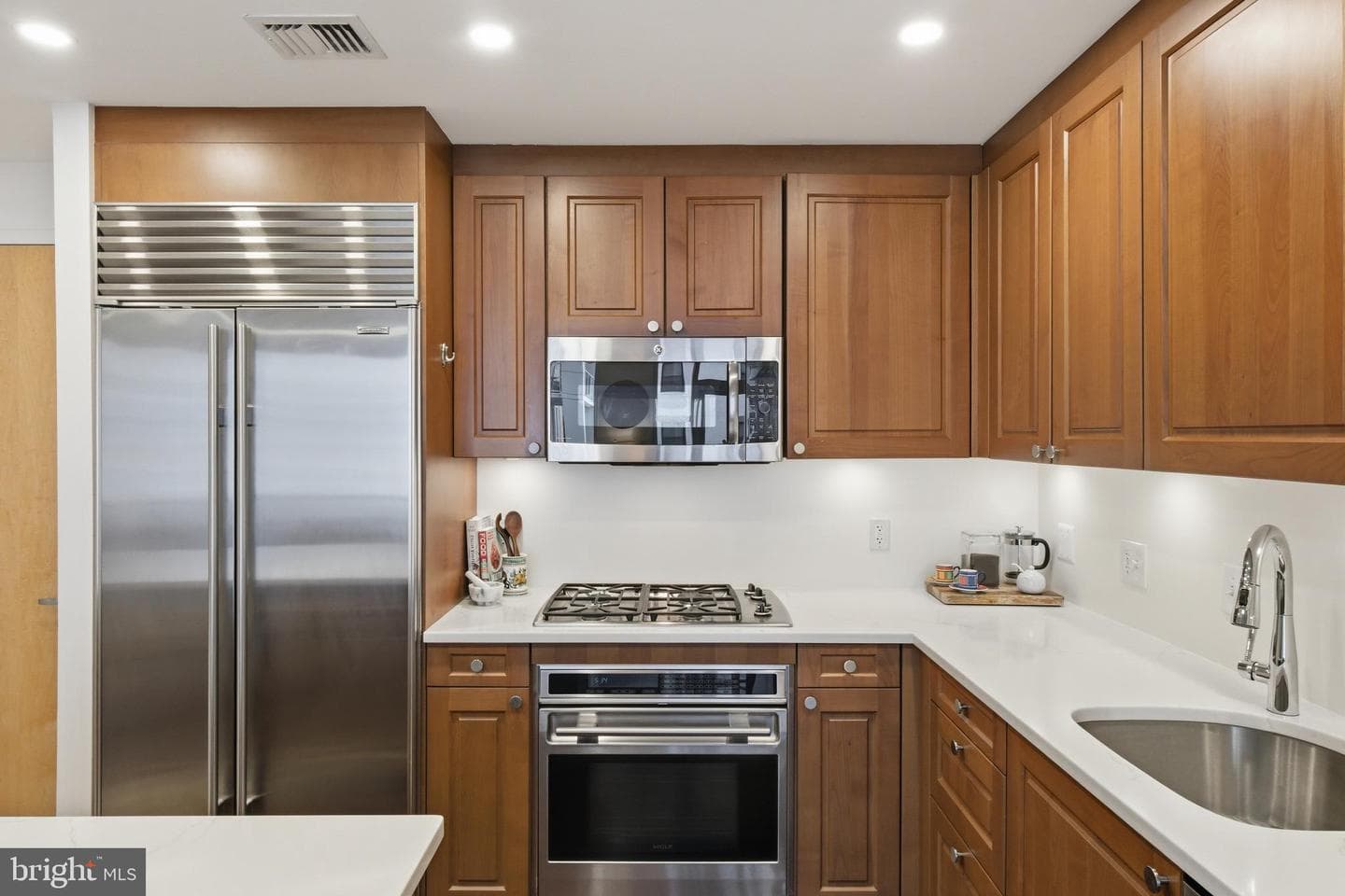 6820 Wisconsin Avenue #4008 photo 6