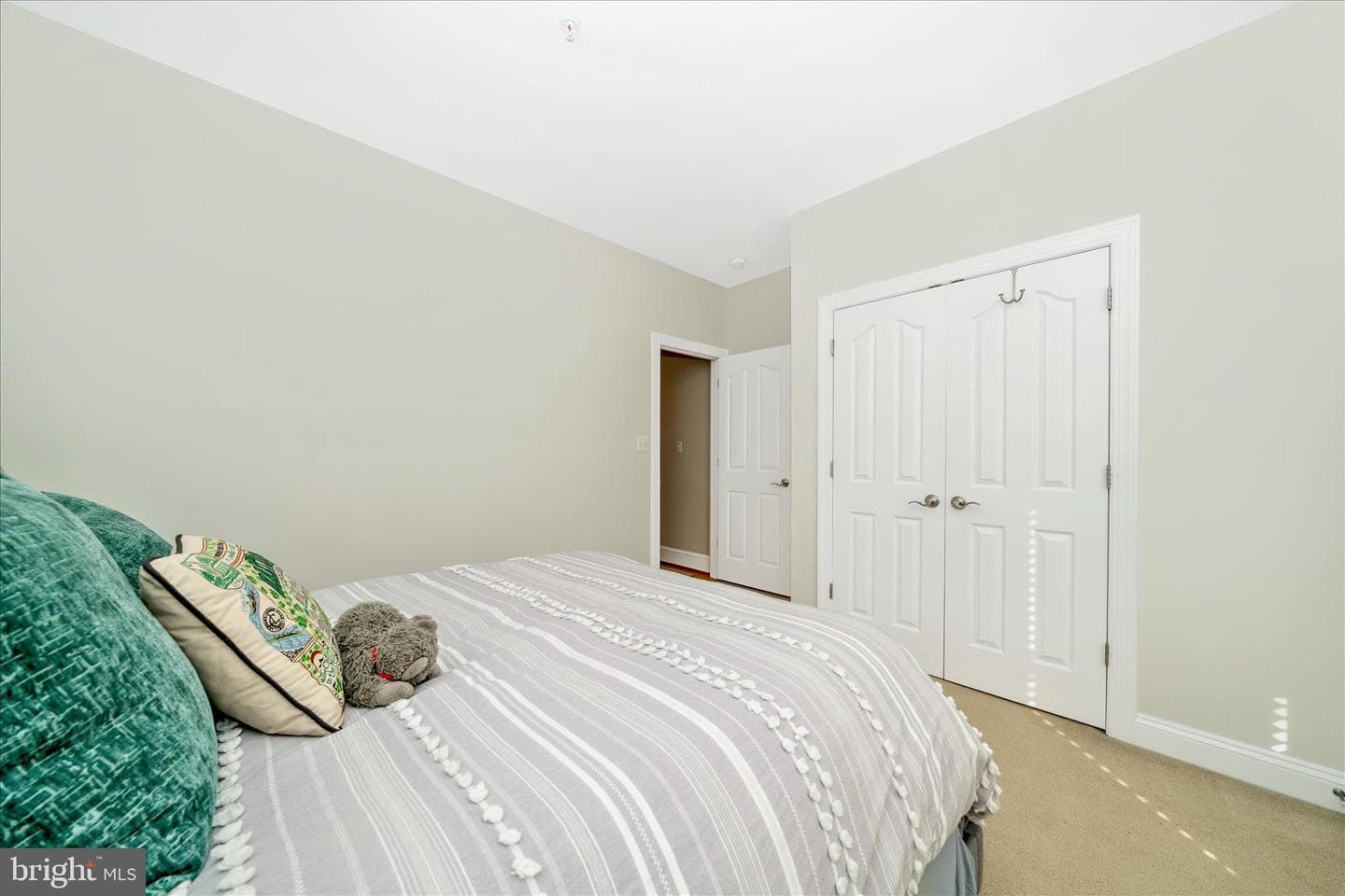 5715 Lone Oak Drive photo 57