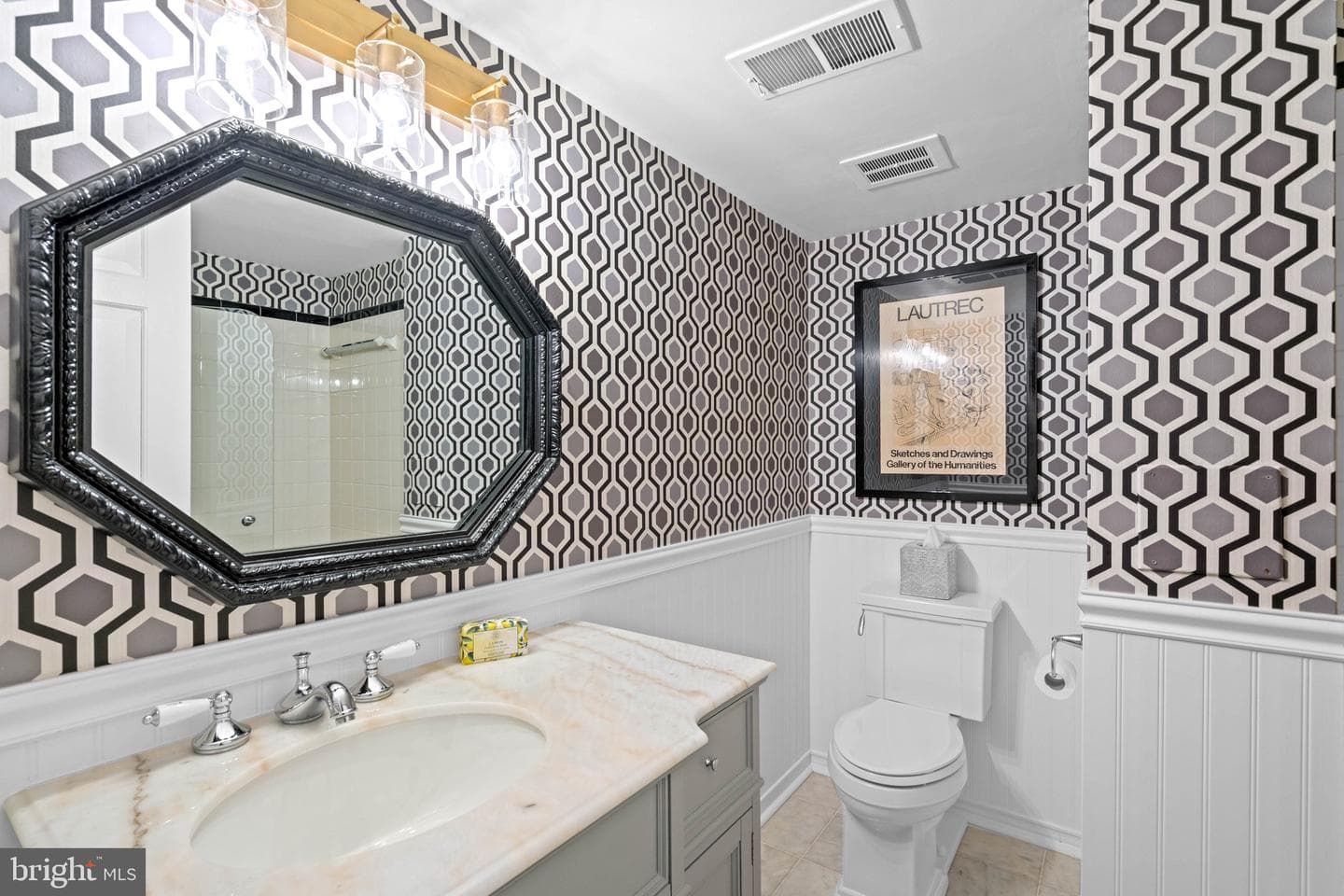 8 Farmington Court photo 30