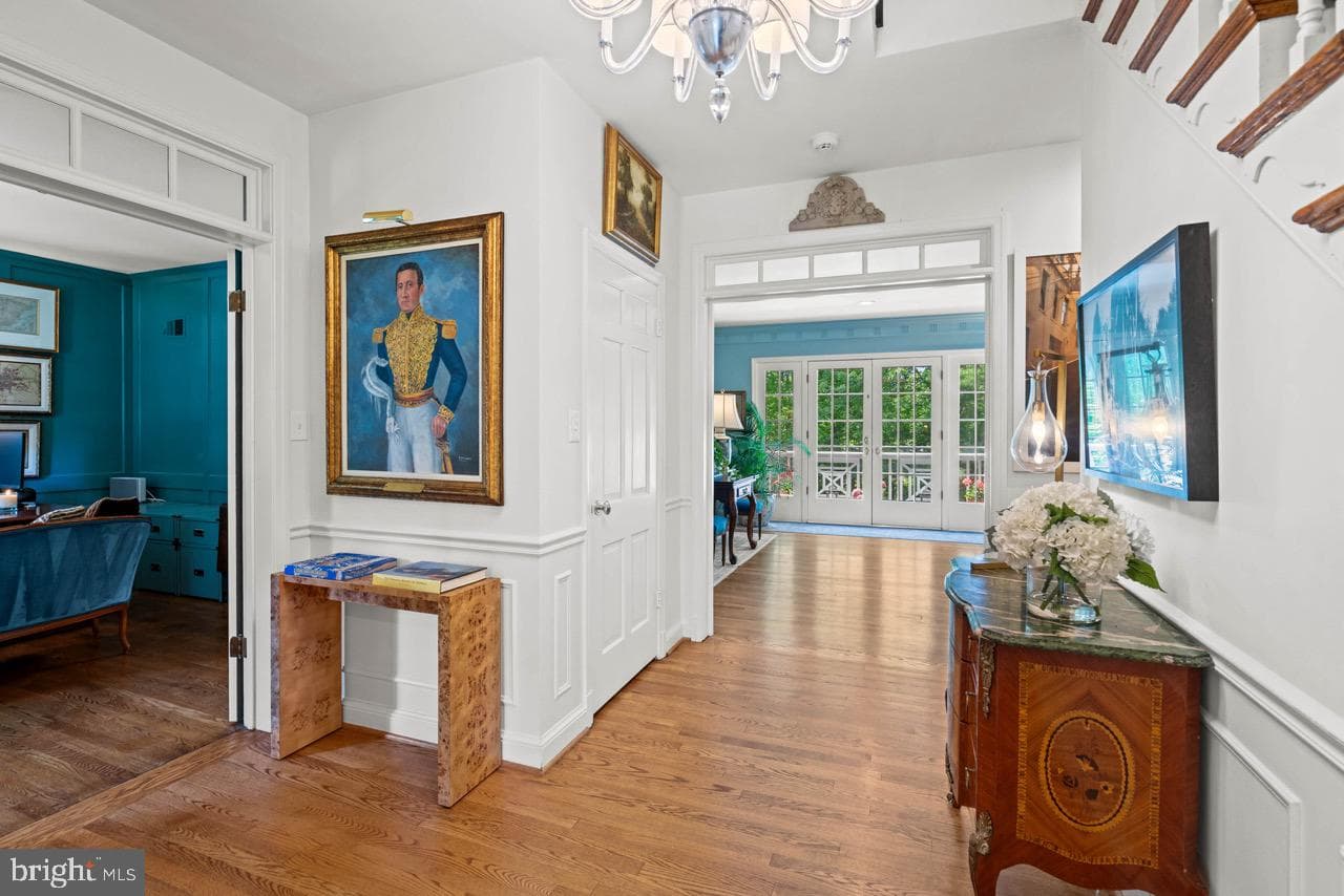 8 Farmington Court photo 6