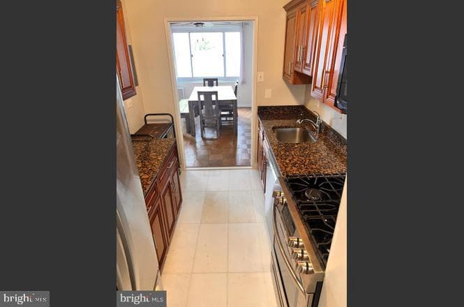1900 Lyttonsville Road #717 photo 10