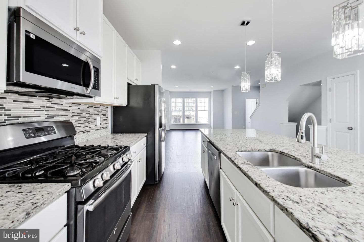 13214 Getty Lane photo 17
