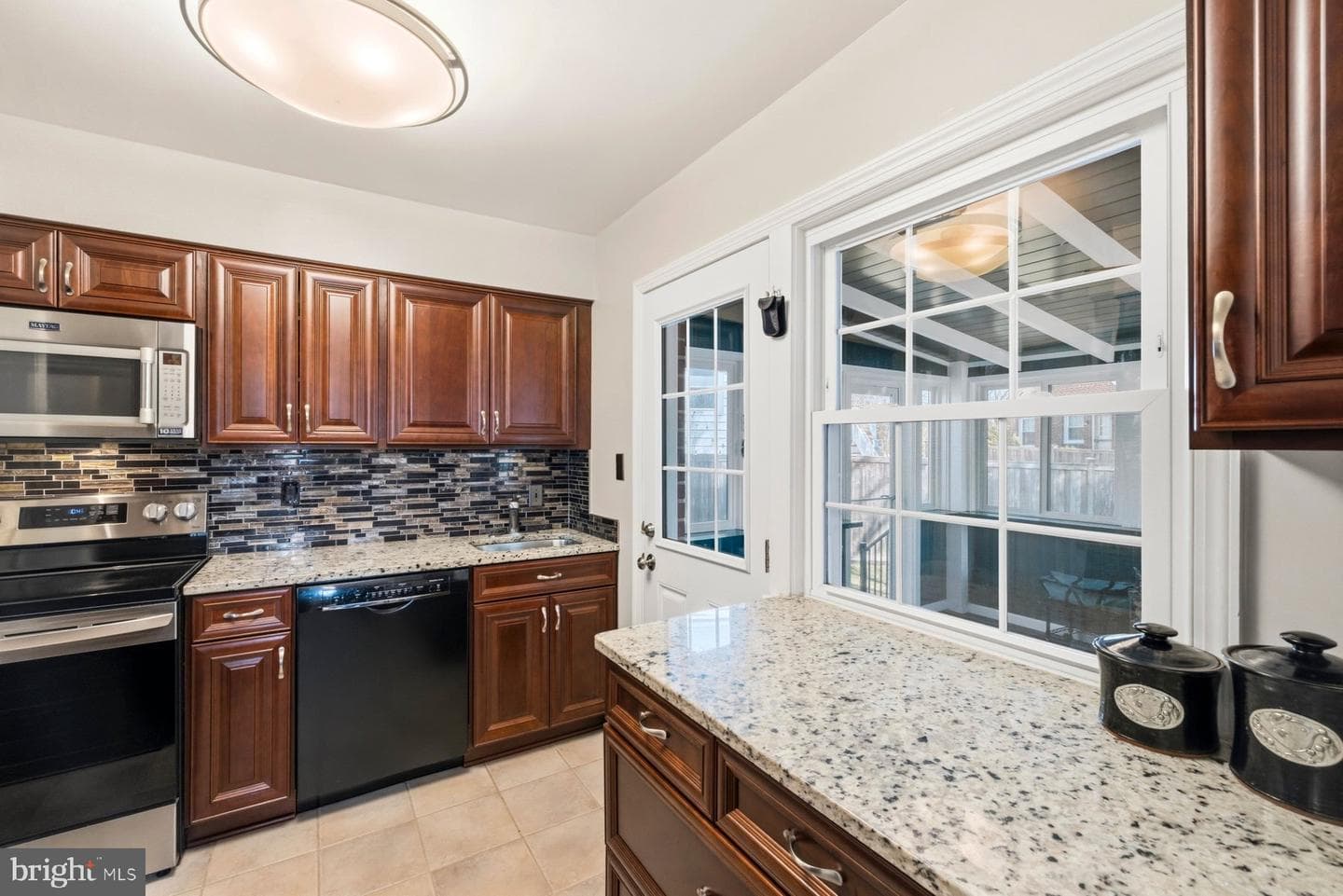 9225 Villa Drive photo 11