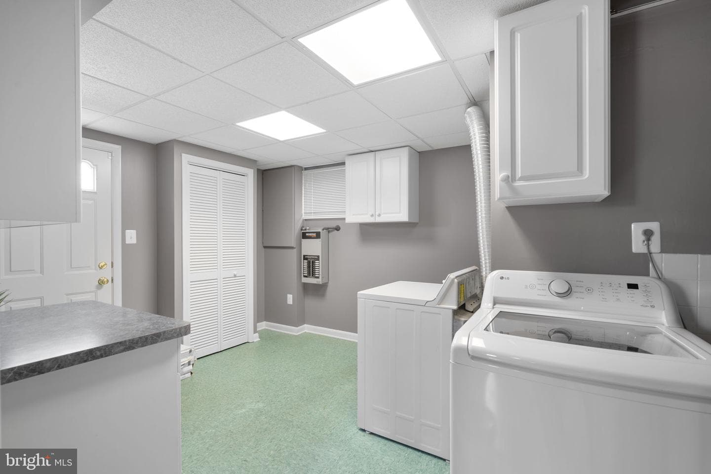 3008 Hardy Avenue photo 23