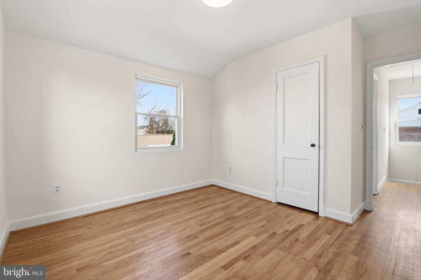 11527 Grandview Avenue photo 18