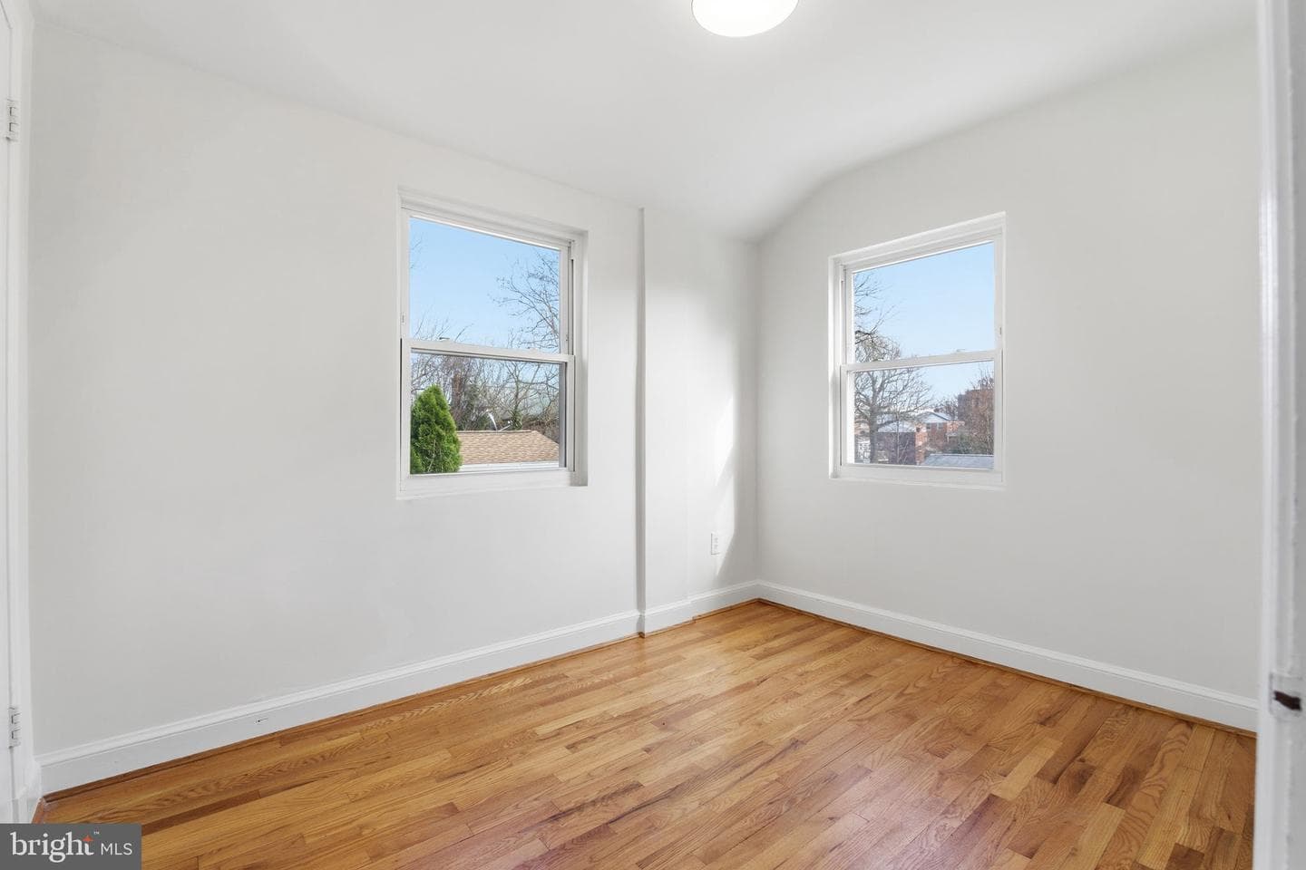 11527 Grandview Avenue photo 19