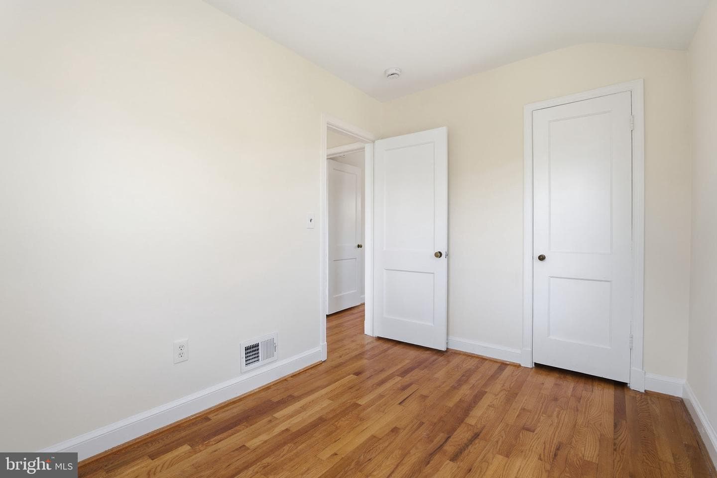 11527 Grandview Avenue photo 20