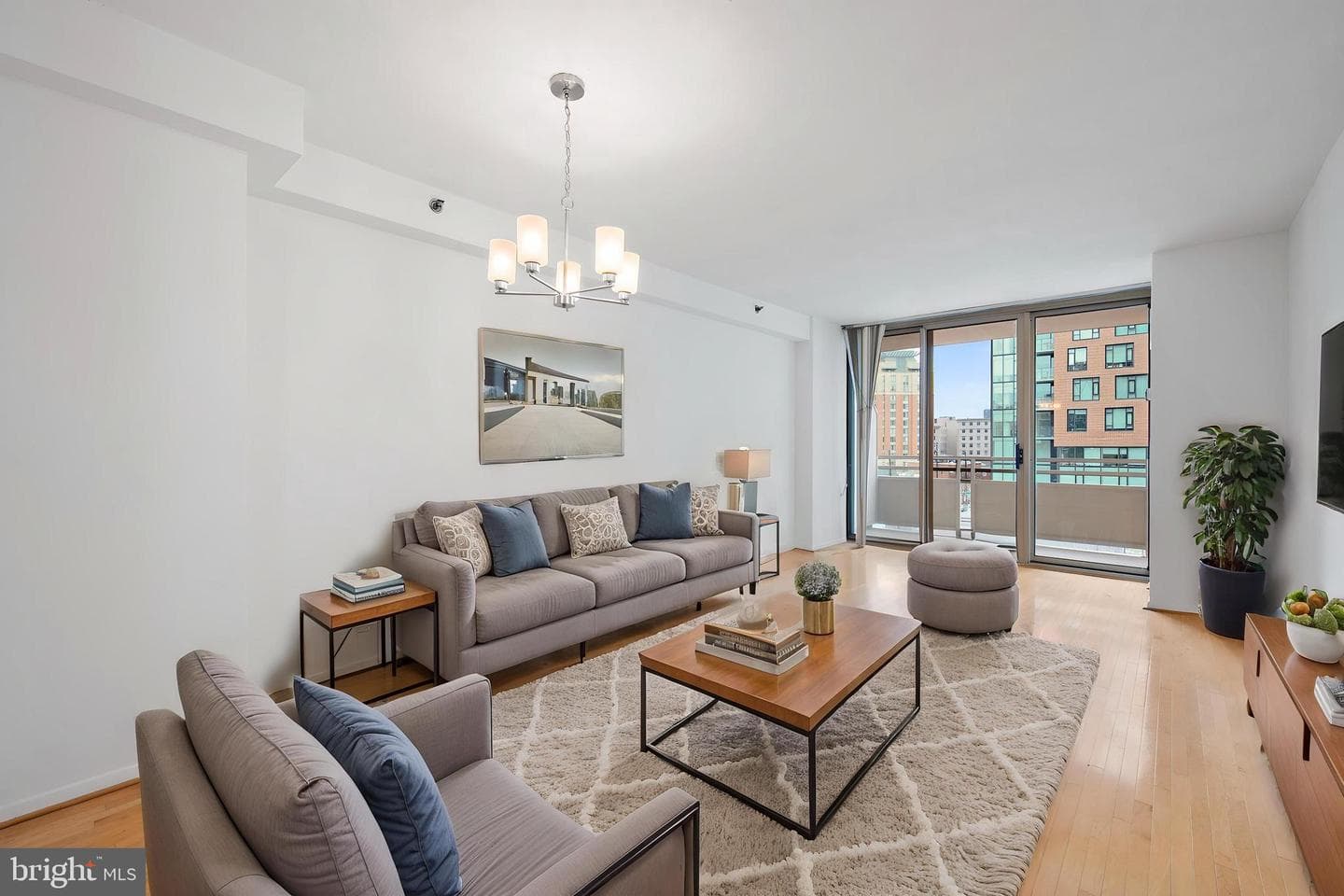 4801 Fairmont Ave # 412 photo 3