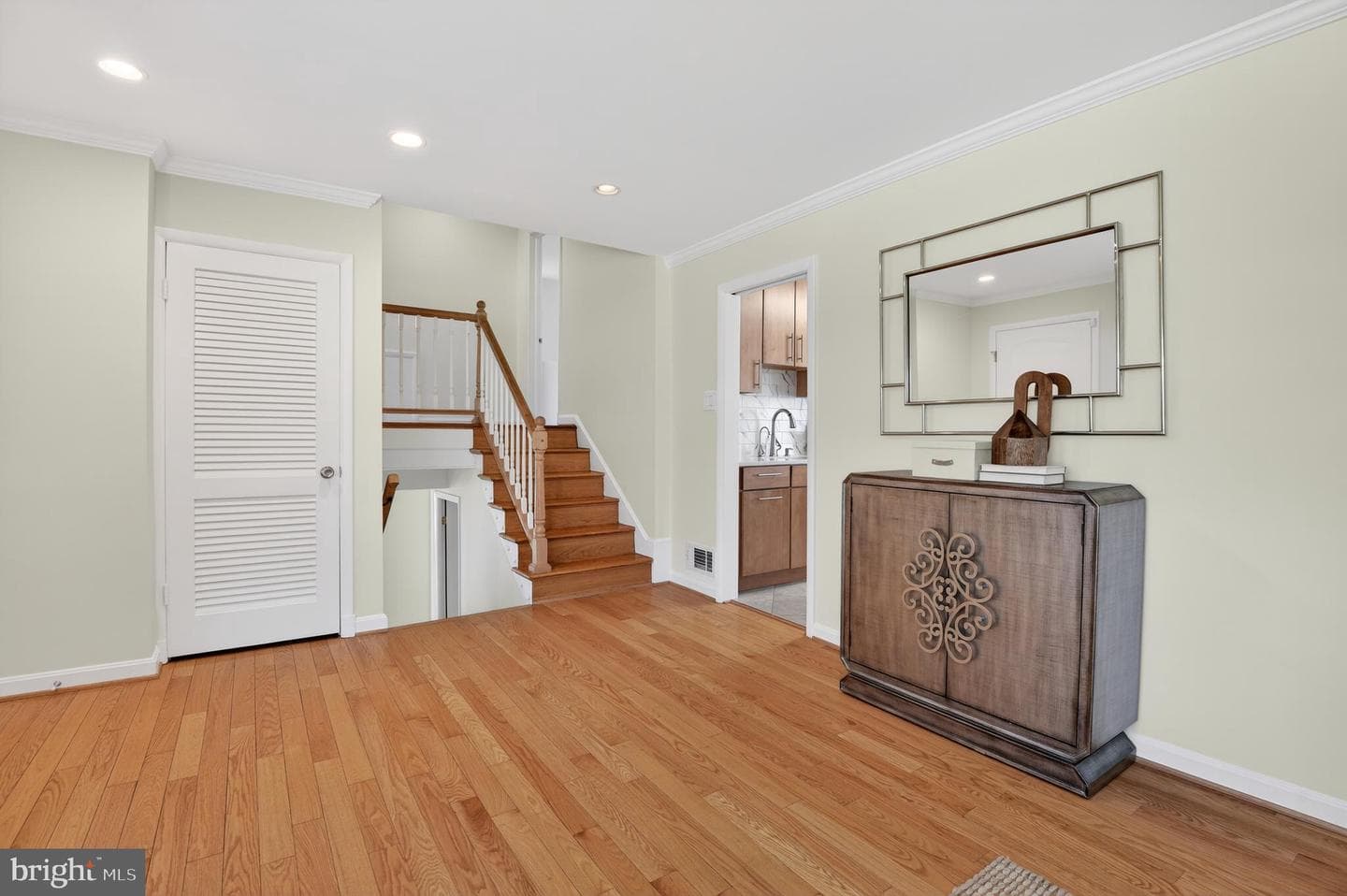 11004 Oakwood Street photo 16
