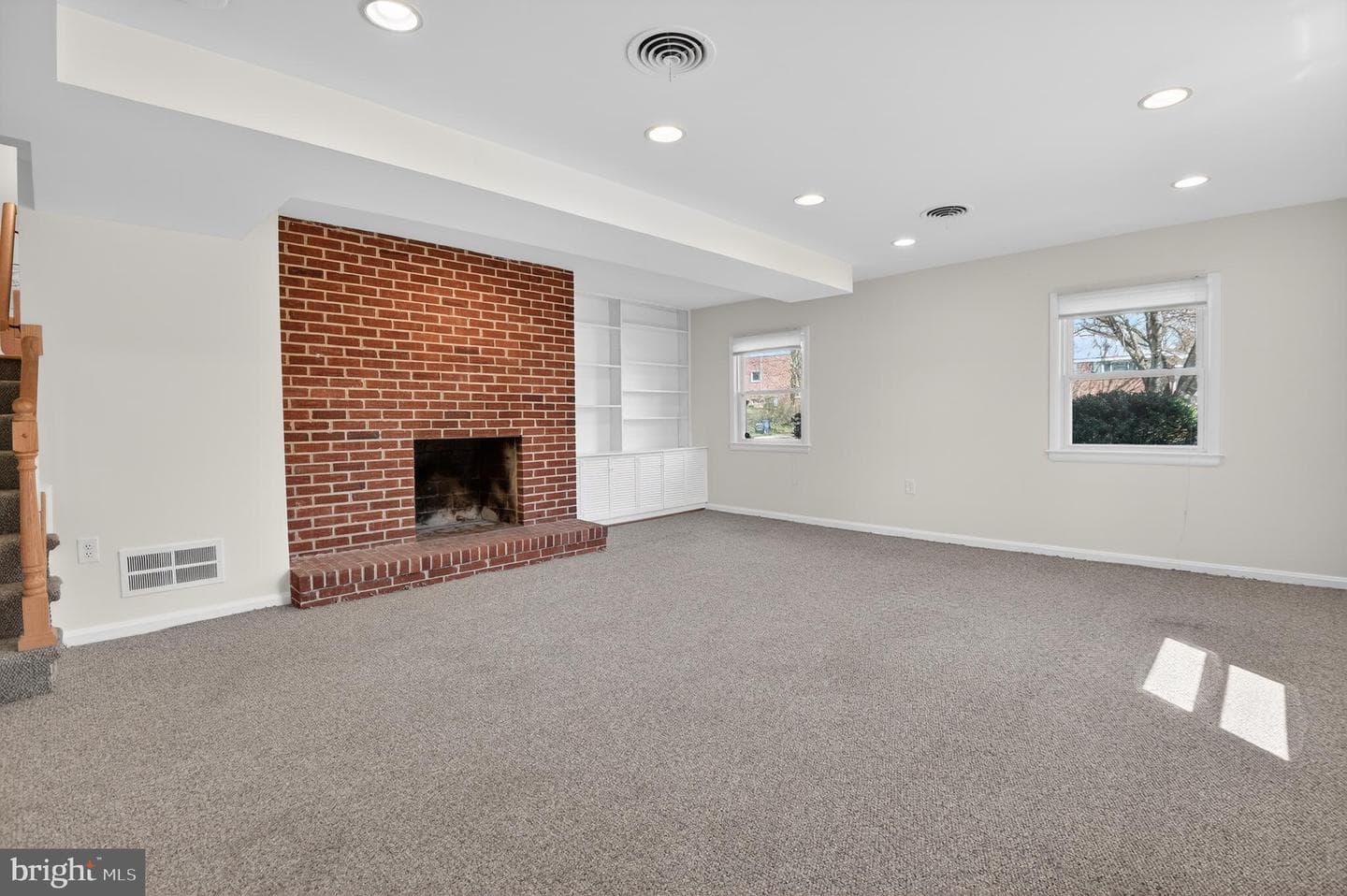 11004 Oakwood Street photo 24