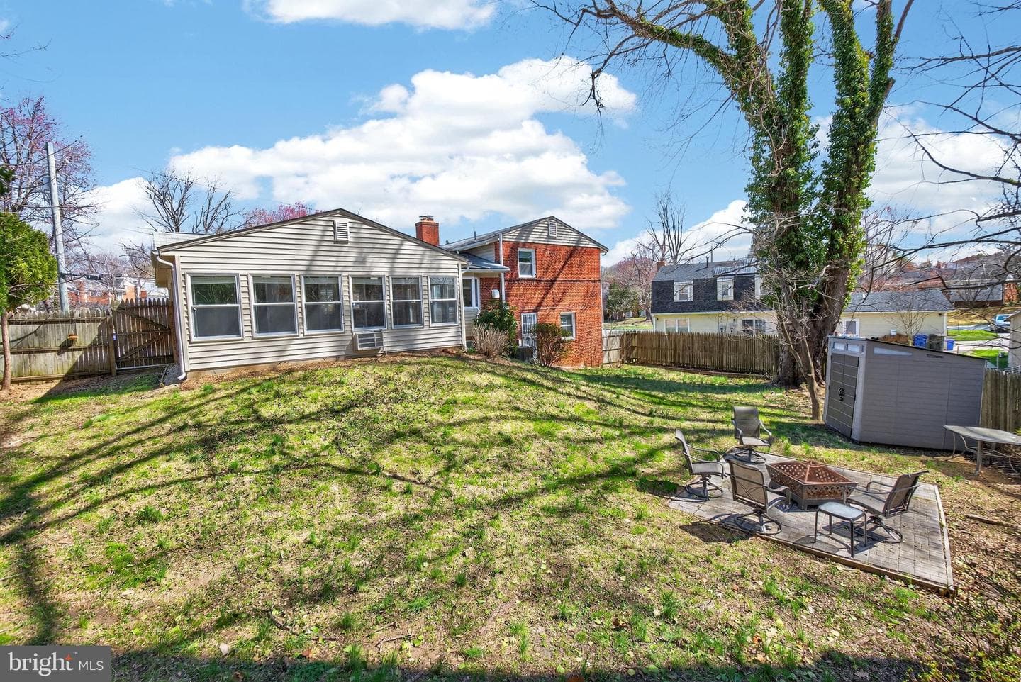 11004 Oakwood Street photo 33