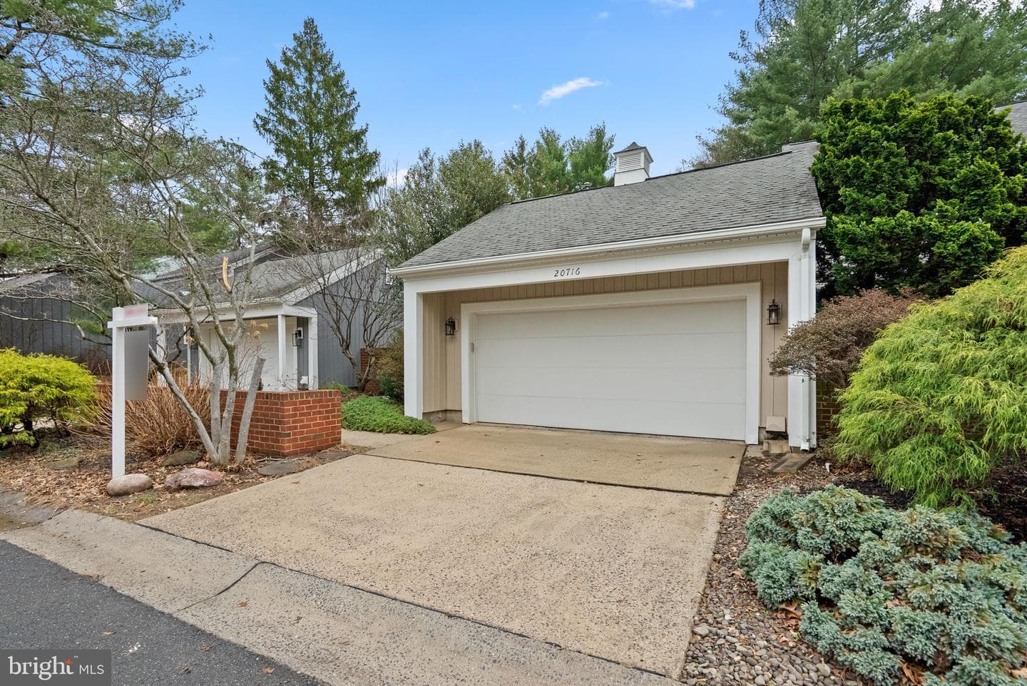 20716 Highland Hall Drive photo 2