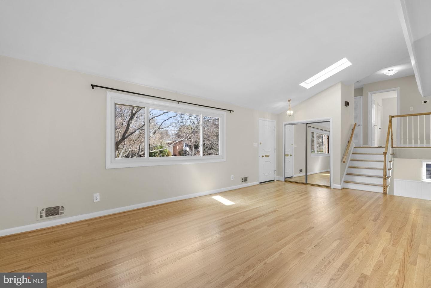 5108 Viking Road photo 7