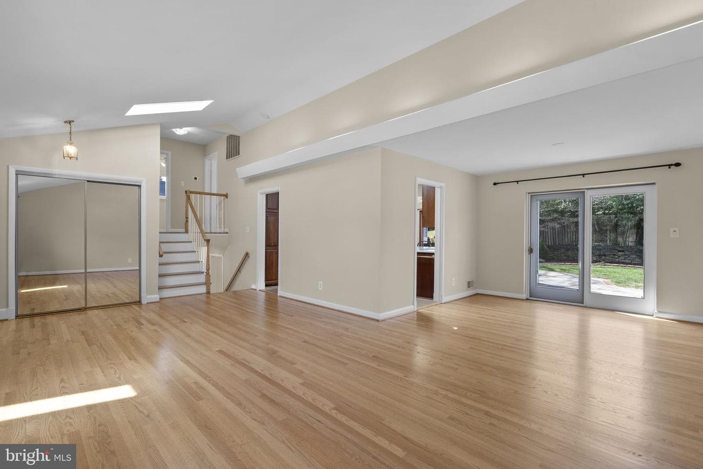 5108 Viking Road photo 8