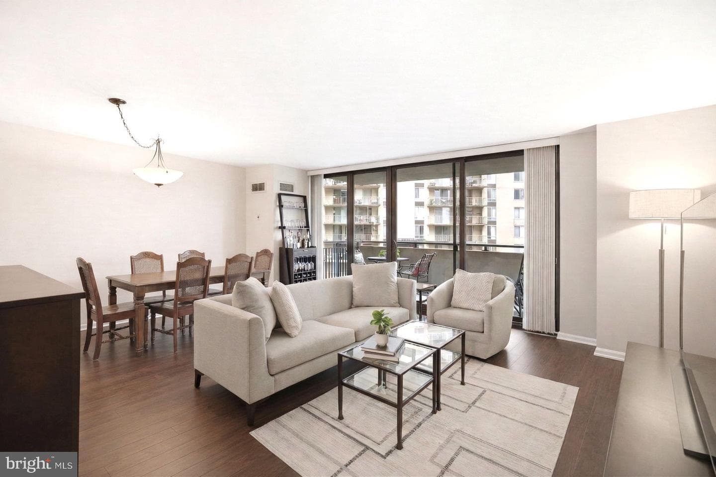 4620 N Park Avenue #611e photo 2