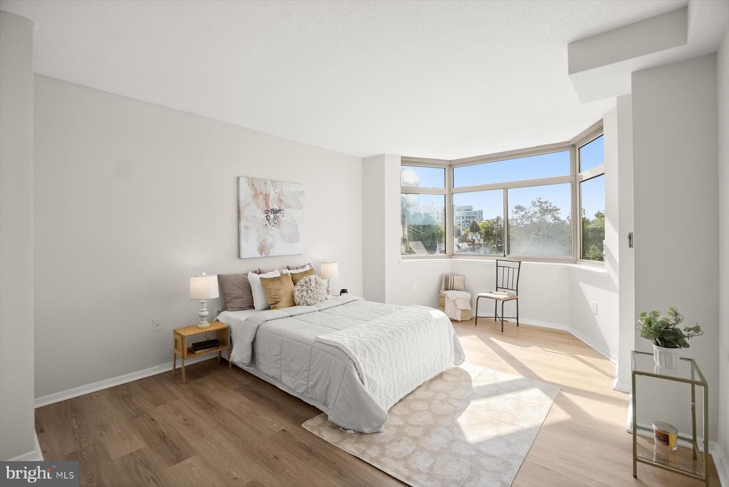 7111 Woodmont Avenue #402 photo 12