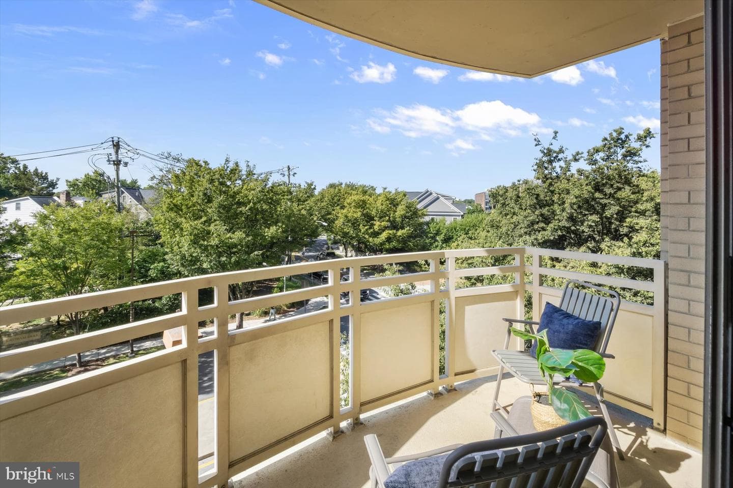 7111 Woodmont Avenue #402 photo 8