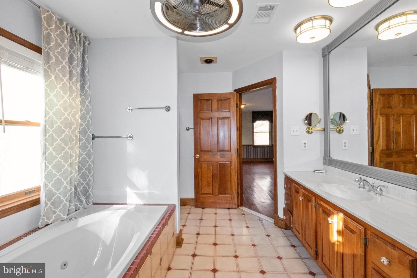 13150 Old Columbia Pike photo 59