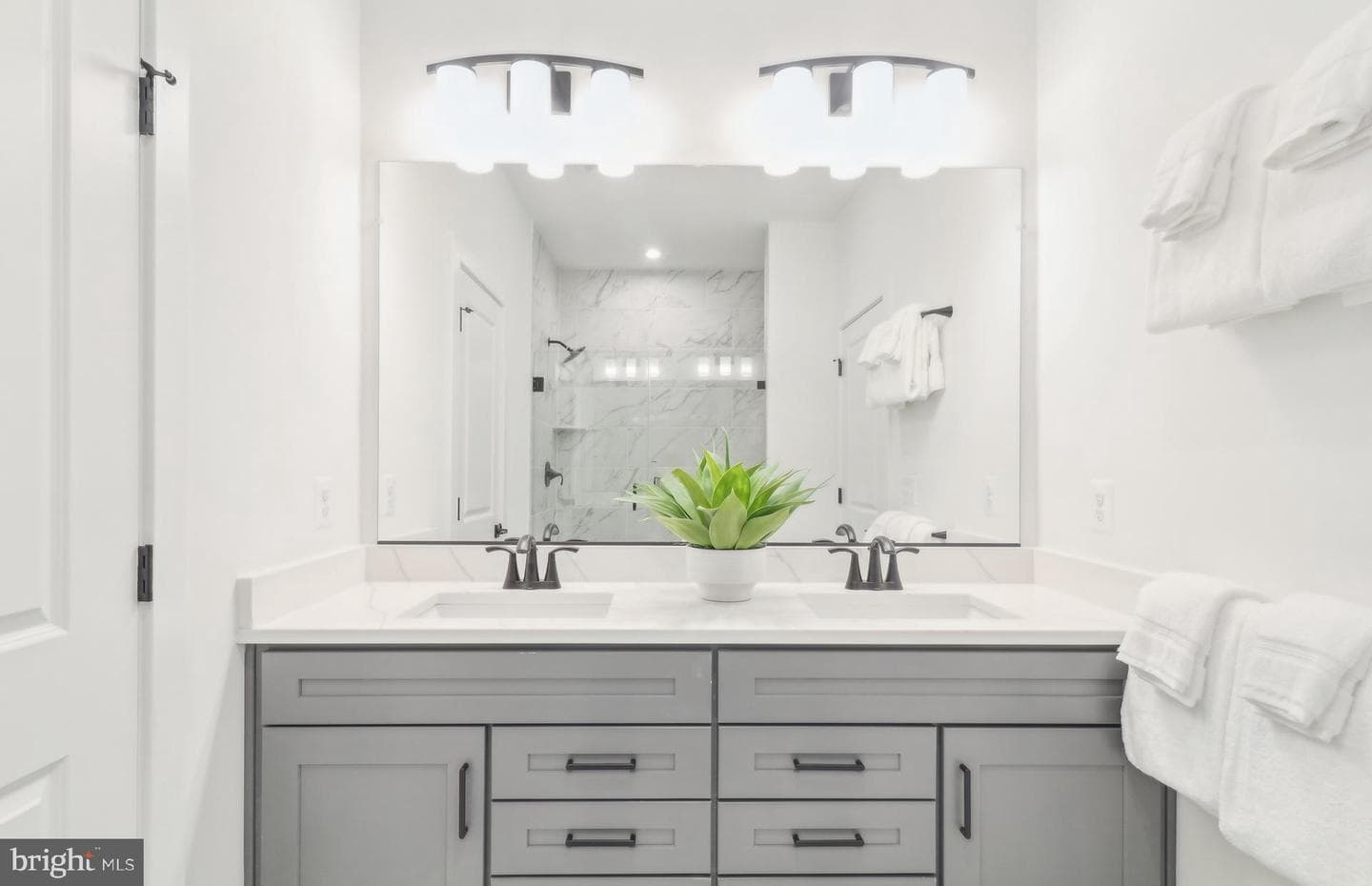 16146 Frederick Road photo 16