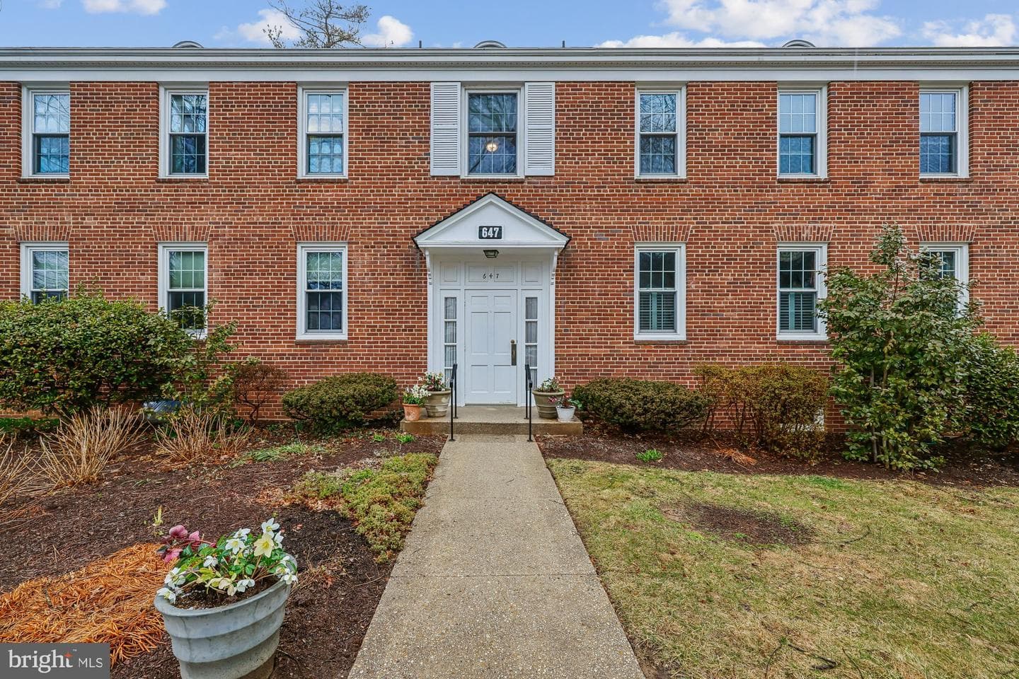 647 Azalea Drive #1 photo 4