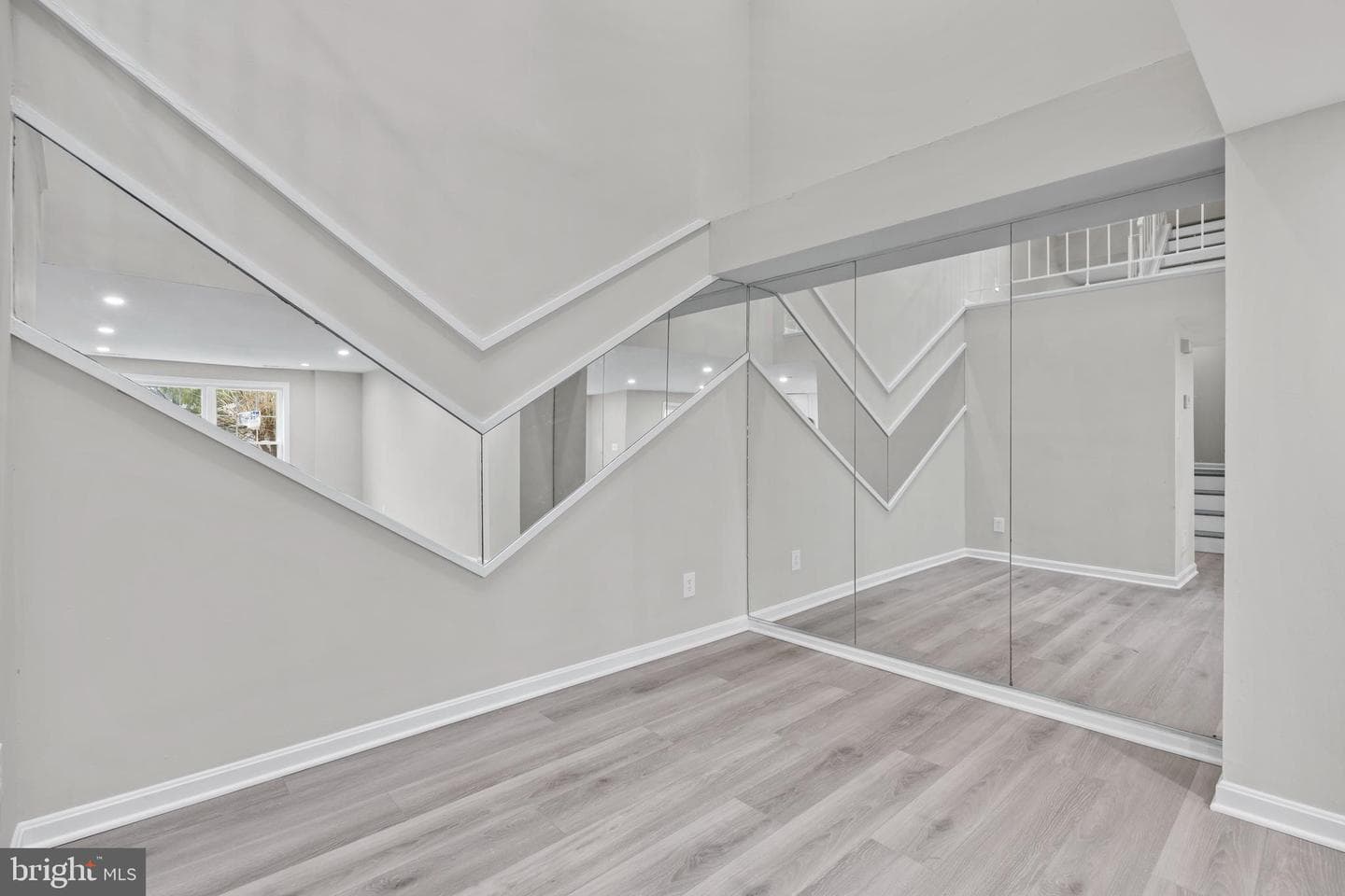 8705 Ferrysburg Way photo 16